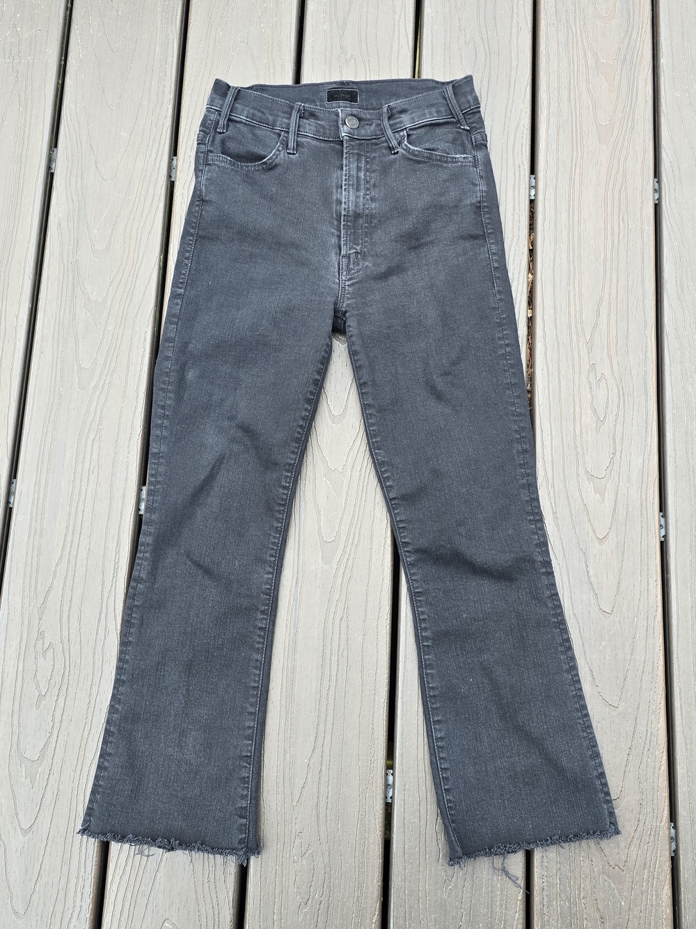 MOTHER The Hustler Ankle Fray Jeans with Raw Hem Size 25.  In Not Guilty.